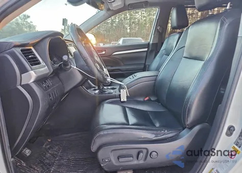 2019 Toyota Highlander Se z USA, uszkodzony, nr VIN 5TDJZRFH0KS940486